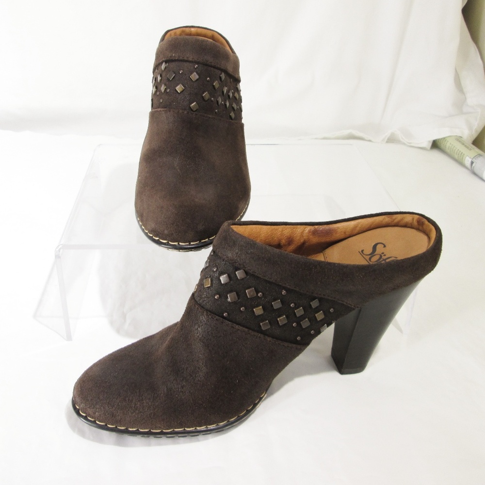 Sofft sz 9M Brown Distressed Suede High Heel Mules